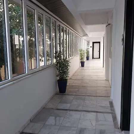 Hanli Apart-hotel *
